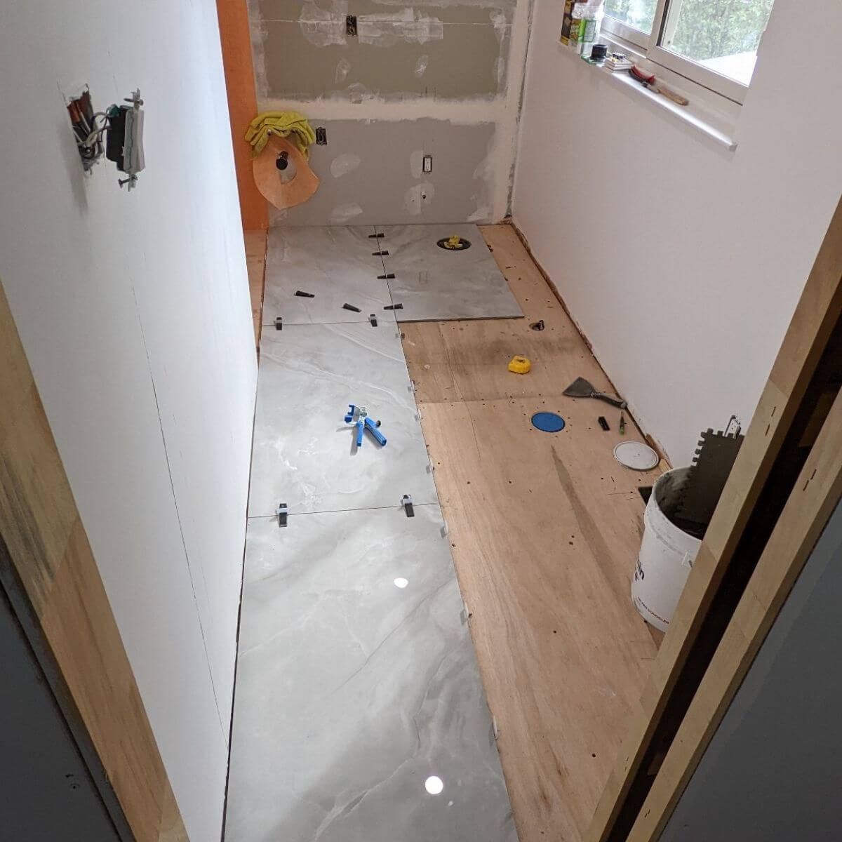 Constructing new bathroom in Mississauga