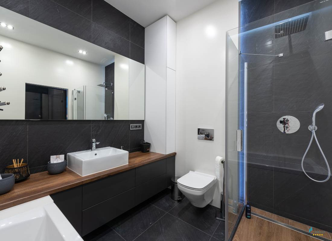 black and white tone bathroom