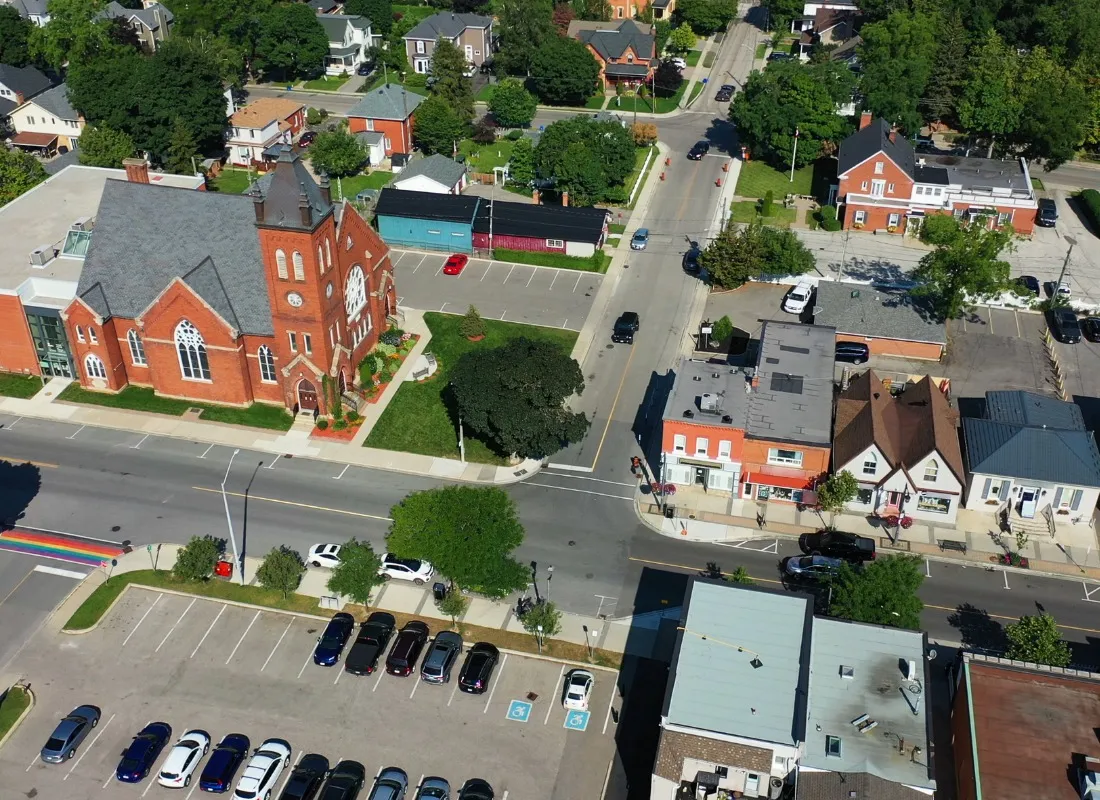 Milton condo renos
