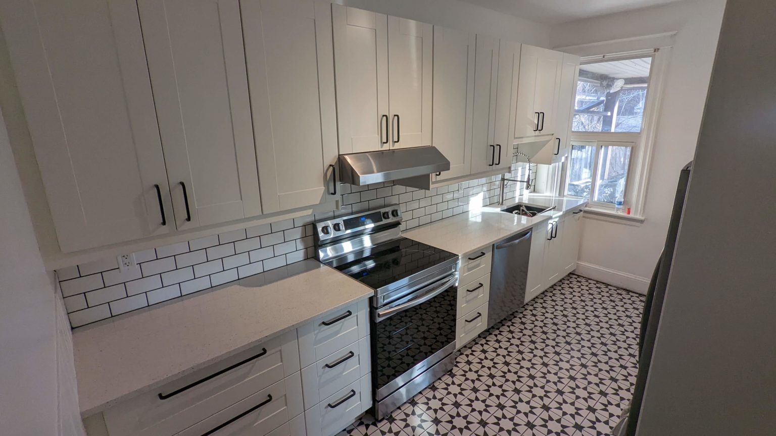 Home Renovation Experts ☑️ Your Local Renovation Contractors
