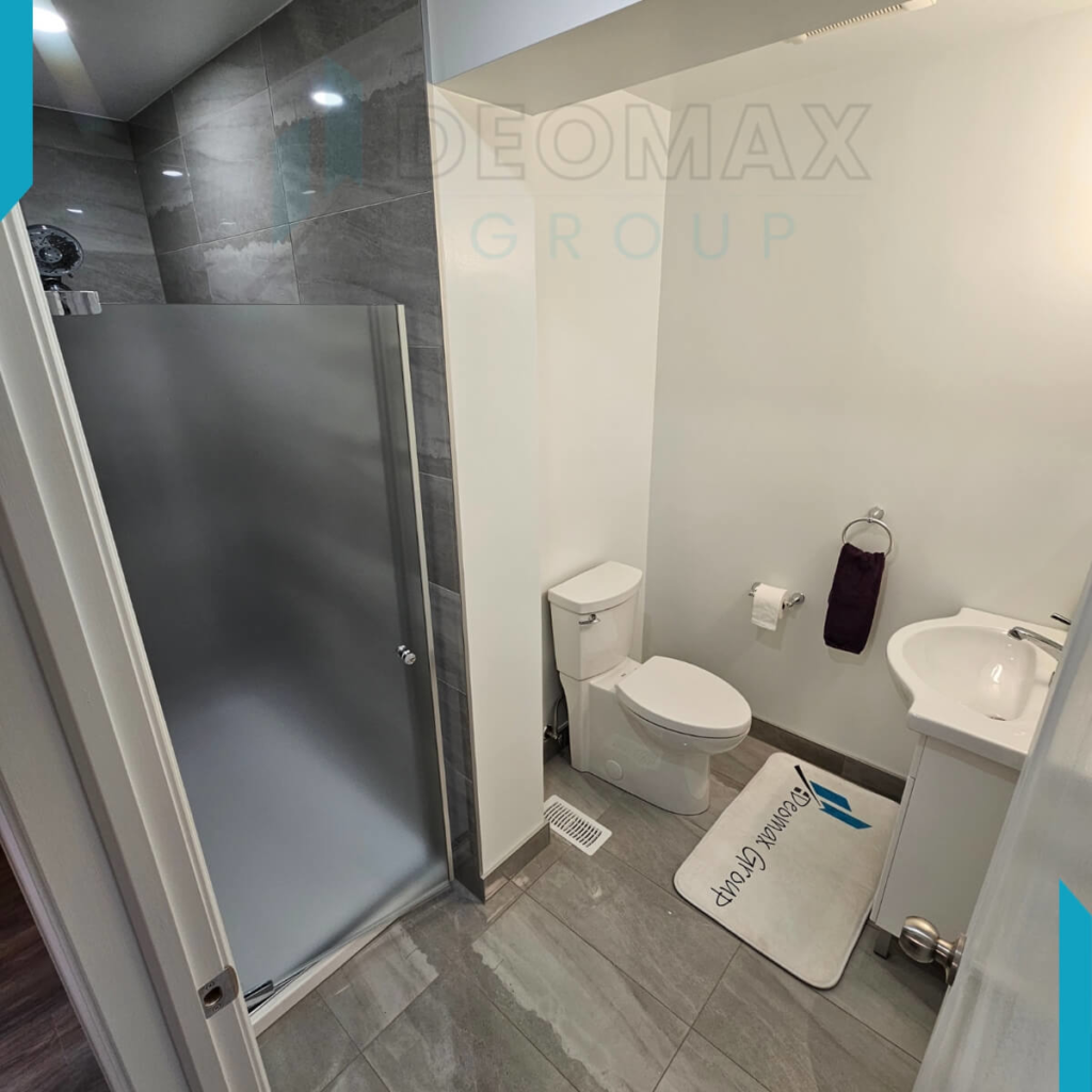 Small 3 Piece Bathroom